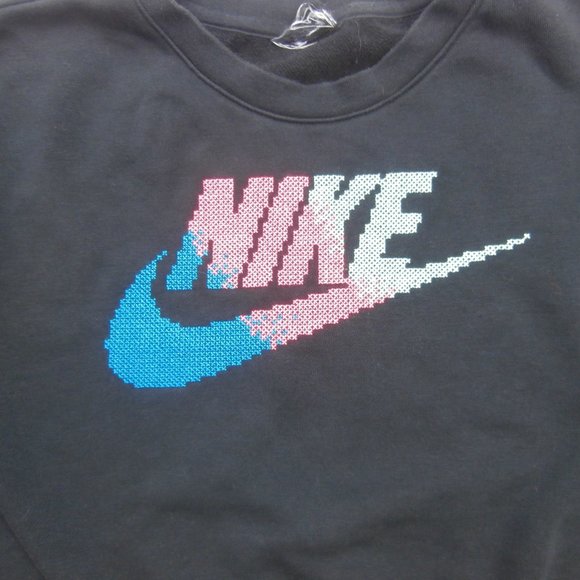 Nike Cropped Crewneck - Picture 5 of 8